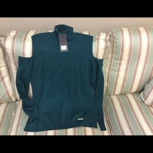❤️Jones New York Signature Cold Shoulder Top.